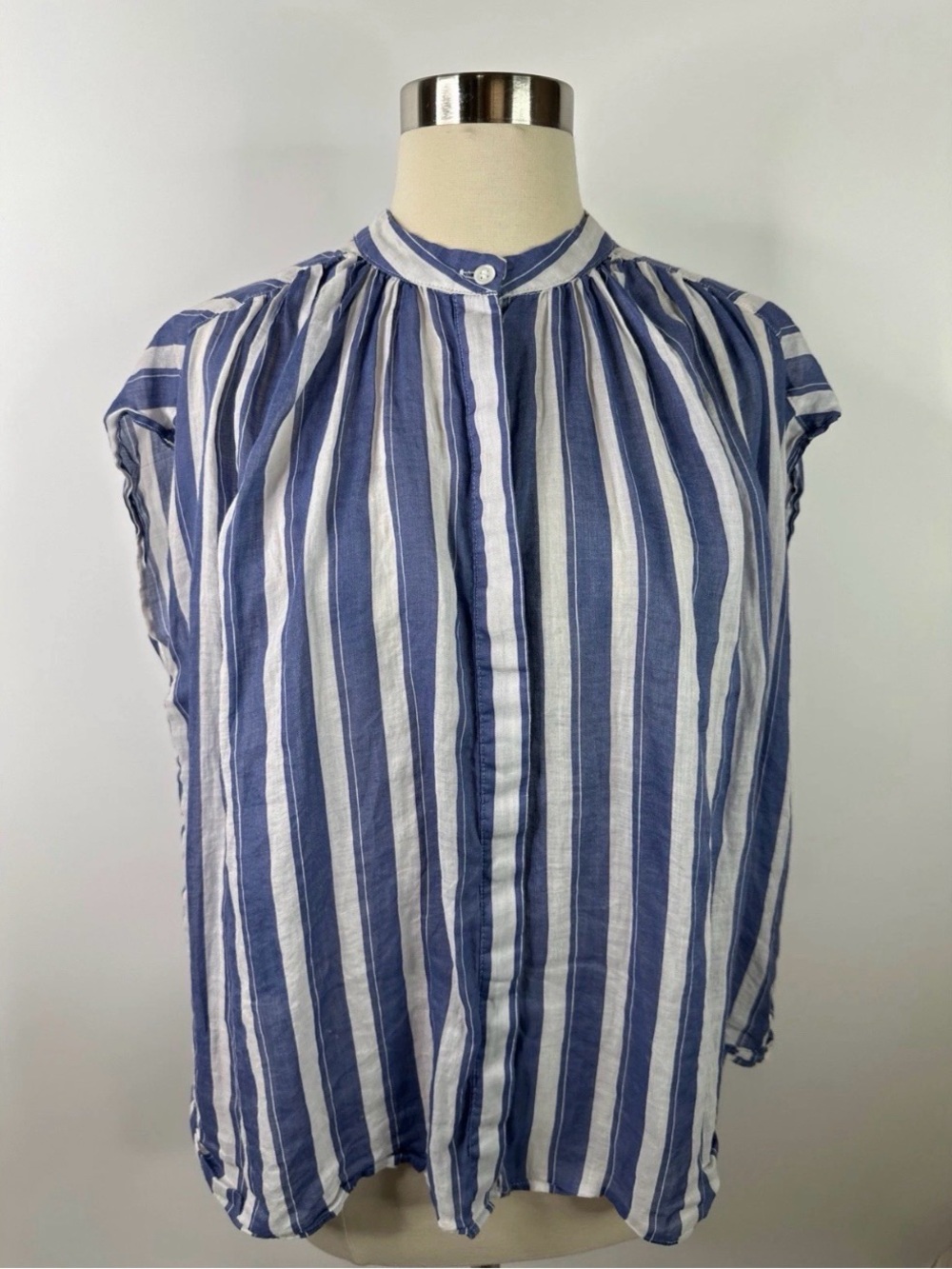 Banana  Republic 100% Ramie Blue and White Striped Cap Sleeve Blouse